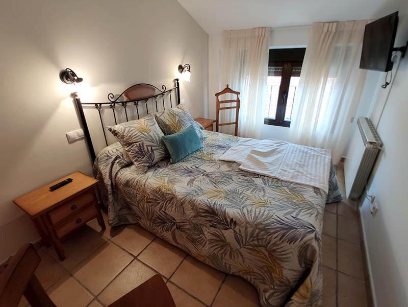 Royuela Hostal Eksteriør bilde